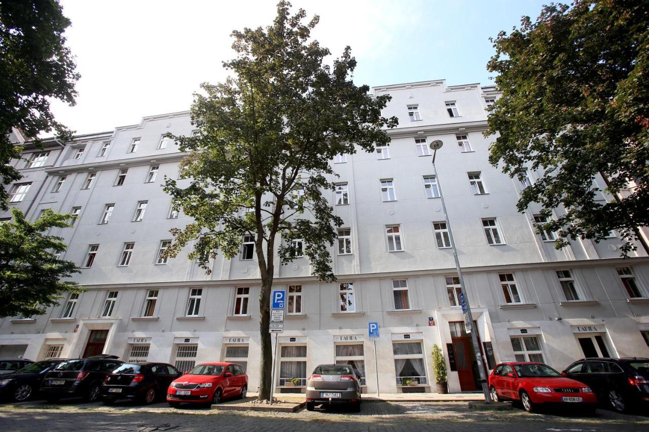 Hostel Dakura Praga Exterior foto